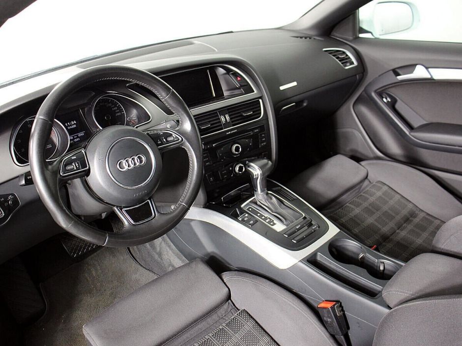 Audi A5, 1.8 л, Вариатор, 2013 фото 8