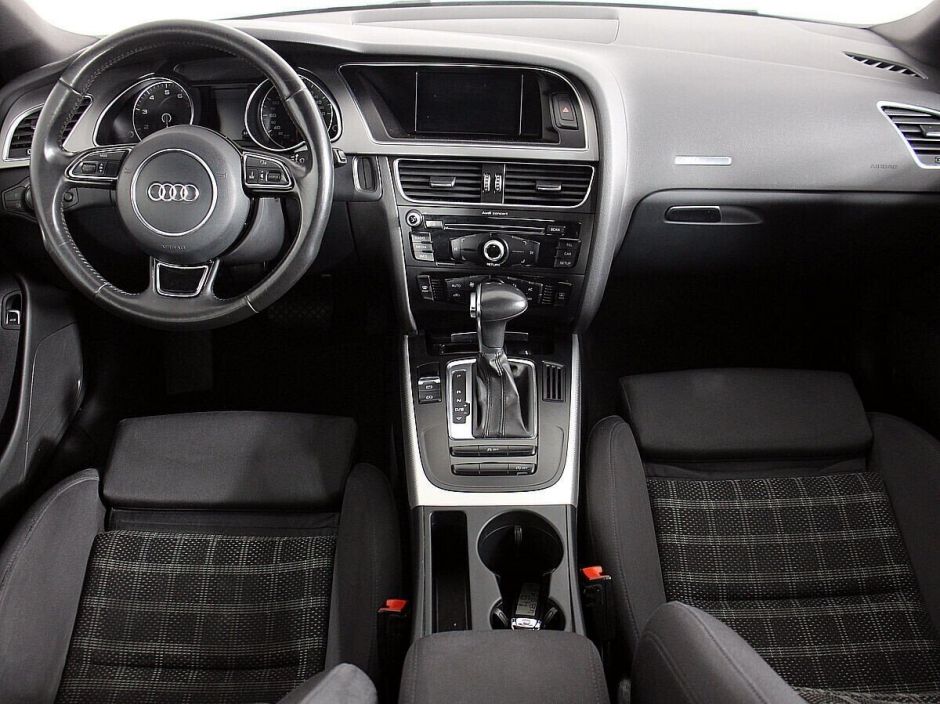 Audi A5, 1.8 л, Вариатор, 2013 фото 9