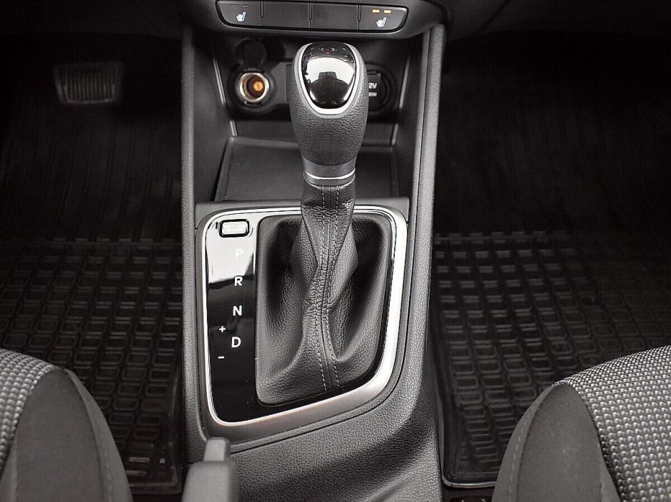 Hyundai Solaris, 1.6 л, АТ, 2020 фото 2