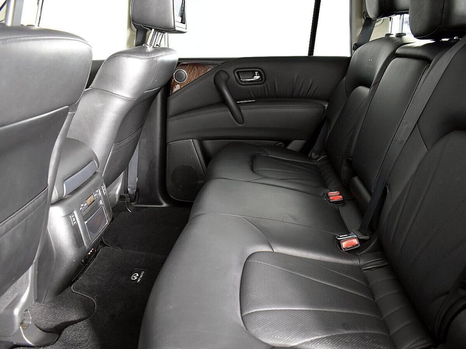 Infiniti QX56, 5.6 л, АТ, 2011 фото 10