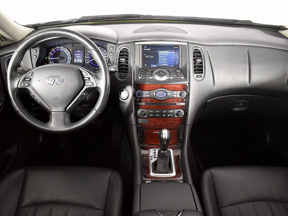 Infiniti QX50, 2.5 л, АТ, 2015 фото 7
