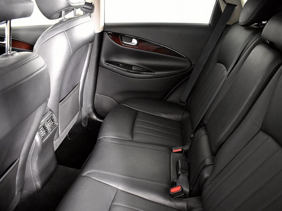 Infiniti QX50, 2.5 л, АТ, 2015 фото 2