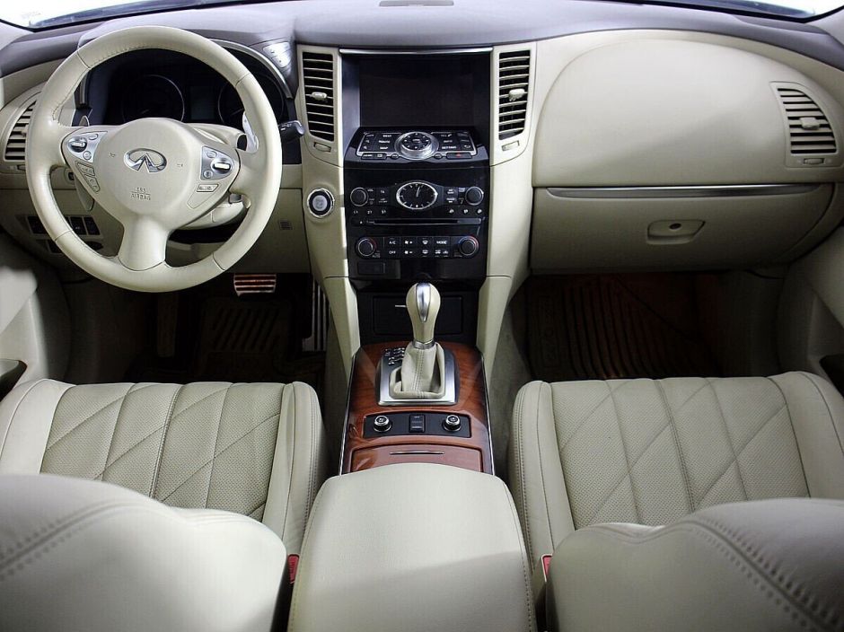 Infiniti QX70, 3.7 л, АТ, 2015 фото 7