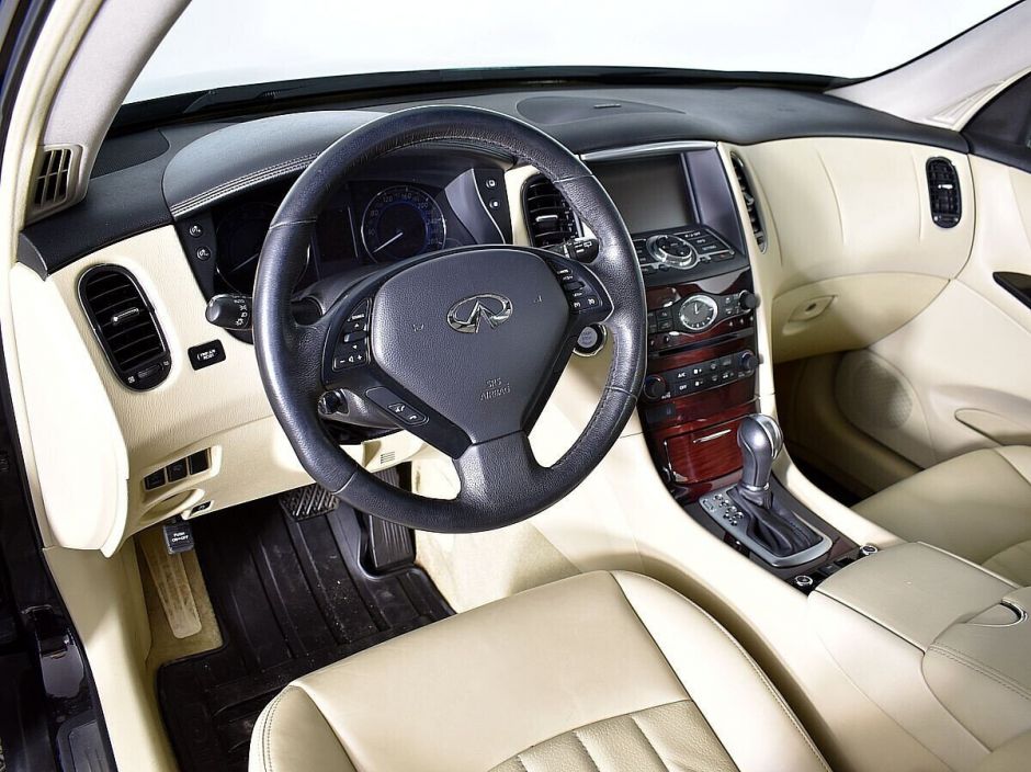 Infiniti QX50, 2.5 л, АТ, 2017 фото 6