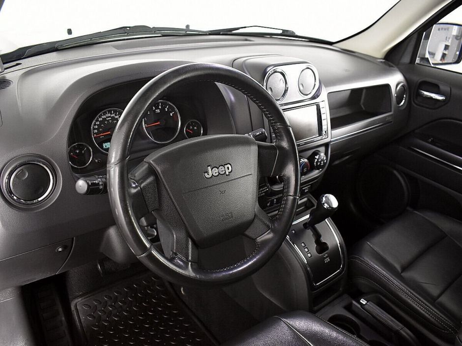 Jeep Liberty (Patriot), 2.4 л, Вариатор, 2010 фото 6