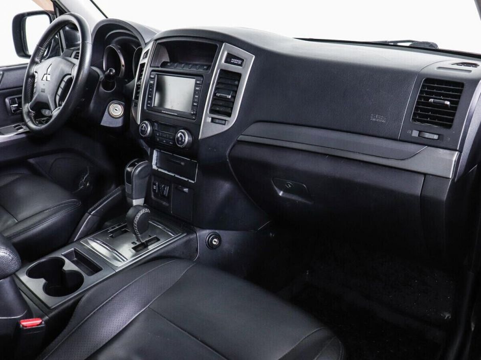 Mitsubishi Pajero, 3.2 л, АТ, 2009 фото 2