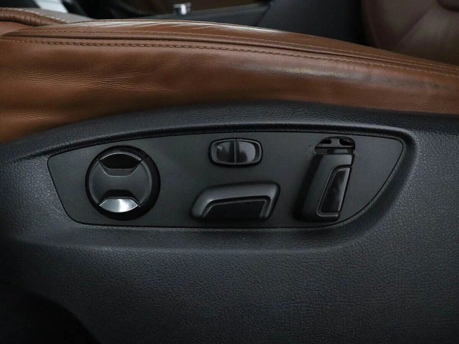 Volkswagen Touareg, 3.6 л, АТ, 2014 фото 1