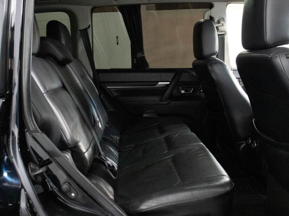 Mitsubishi Pajero, 3.2 л, АТ, 2011 фото 1