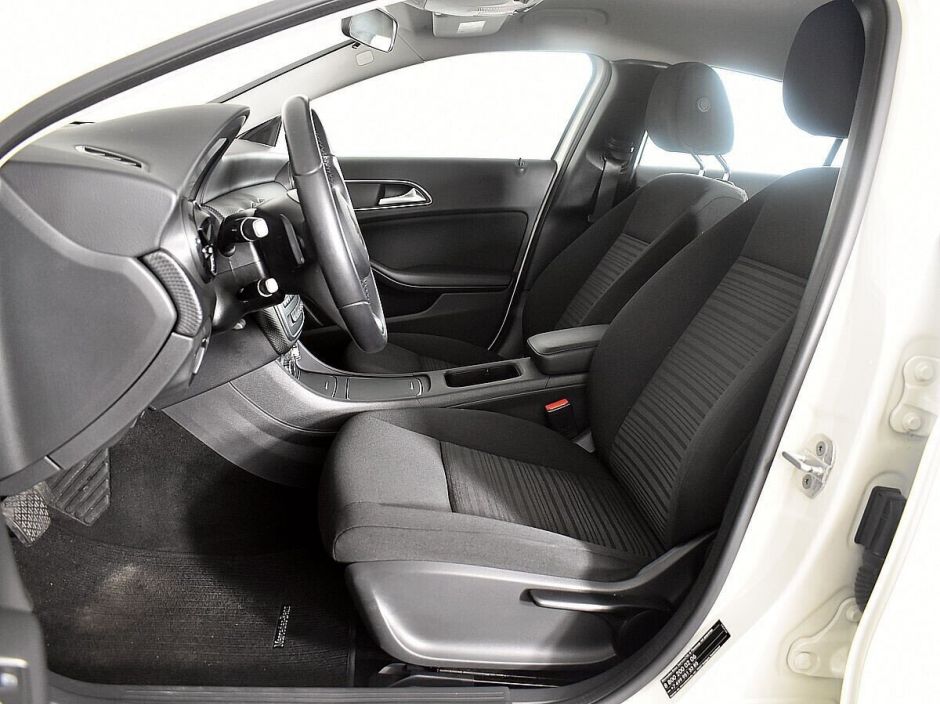 Mercedes-Benz A-Класс, 1.6 л, Робот, 2017 фото 5