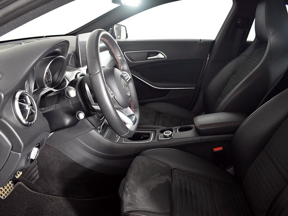 Mercedes-Benz CLA, 2.0 л, Робот, 2019 фото 5