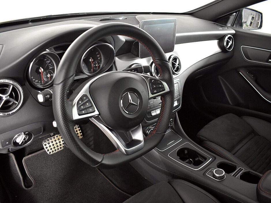 Mercedes-Benz CLA, 2.0 л, Робот, 2019 фото 6