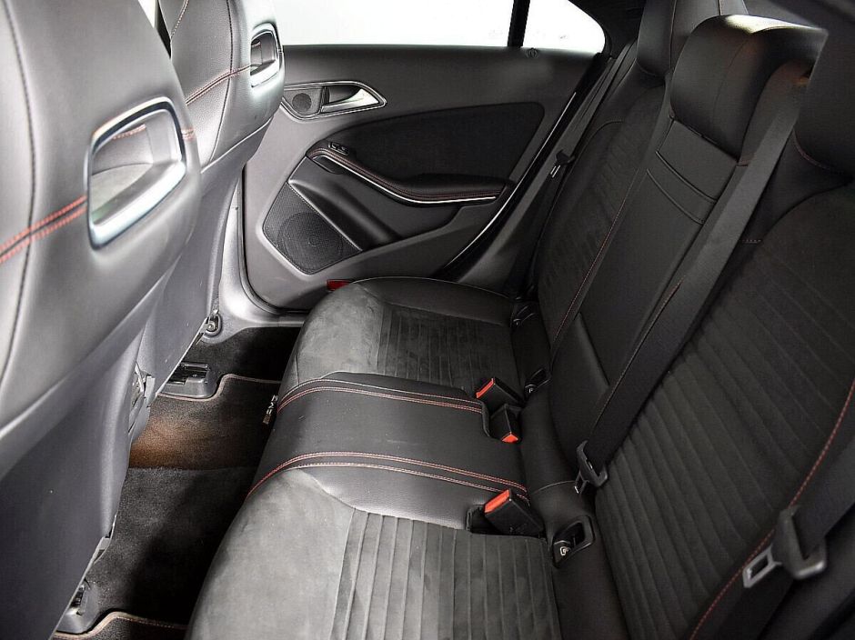 Mercedes-Benz CLA, 2.0 л, Робот, 2019 фото 1