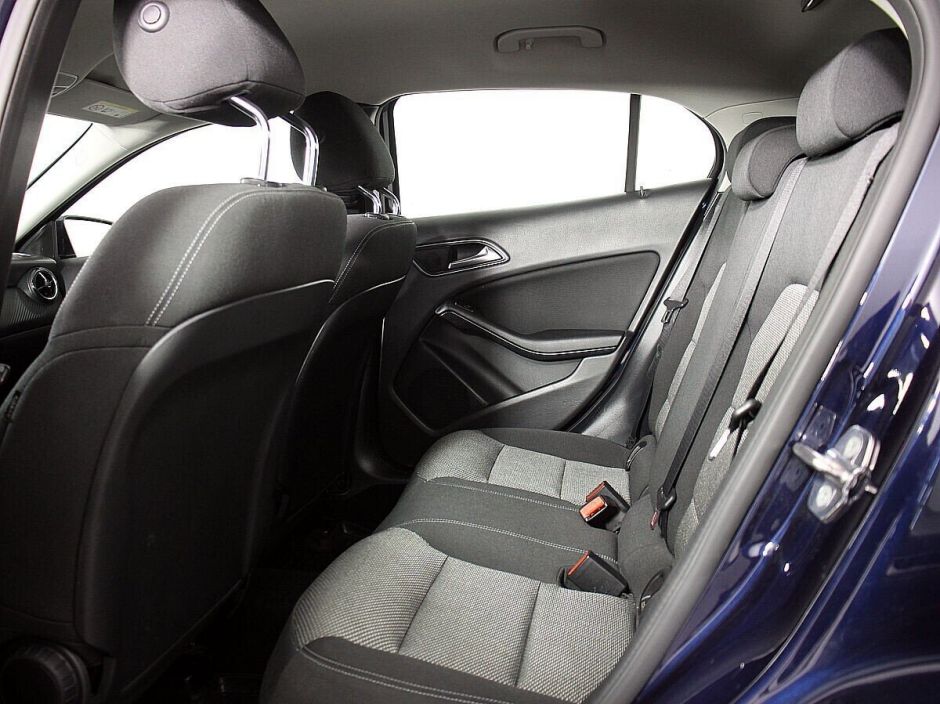 Mercedes-Benz GLA, 1.6 л, Робот, 2017 фото 2