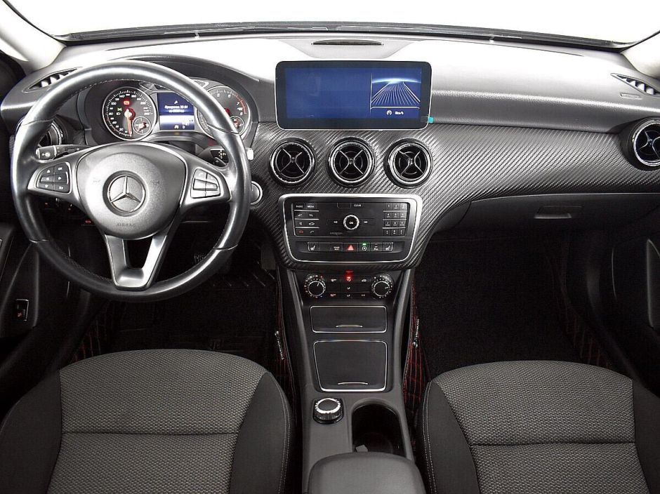 Mercedes-Benz GLA, 1.6 л, Робот, 2018 фото 7