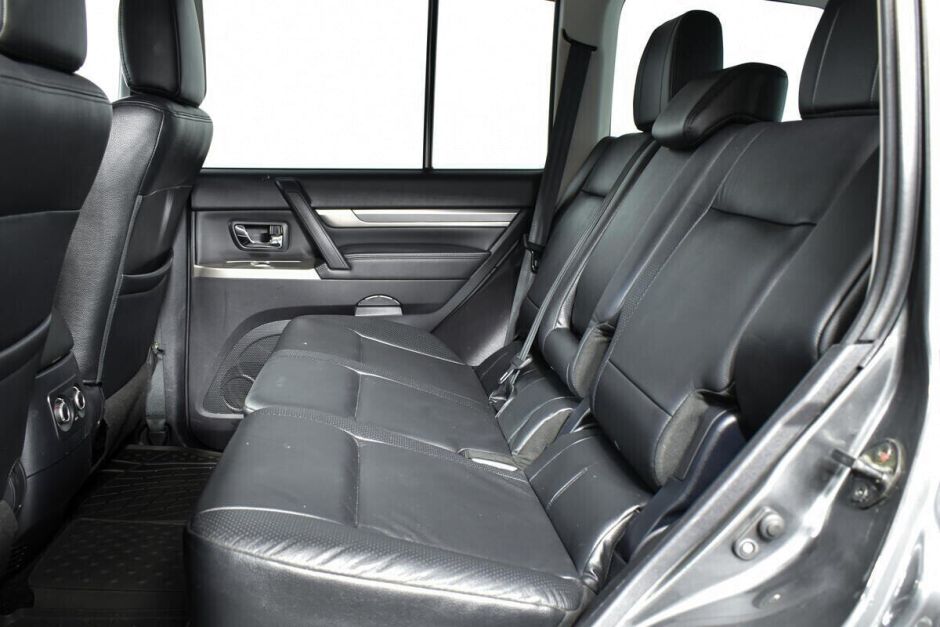 Mitsubishi Pajero, 3.0 л, АТ, 2012 фото 1