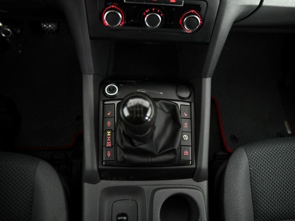Volkswagen Amarok, 2.0 л, МТ, 2013 фото 10