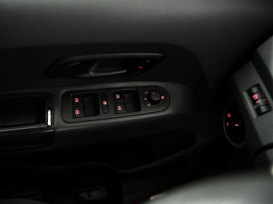 Volkswagen Amarok, 2.0 л, МТ, 2013 фото 1