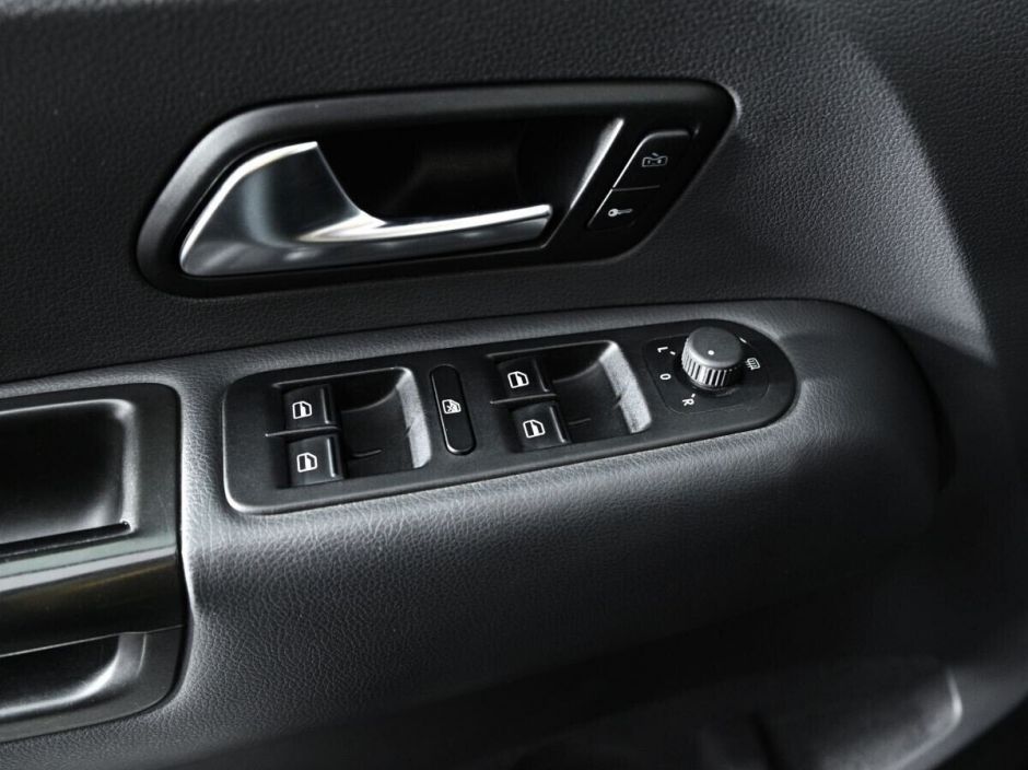 Volkswagen Amarok, 2.0 л, АТ, 2012 фото 1