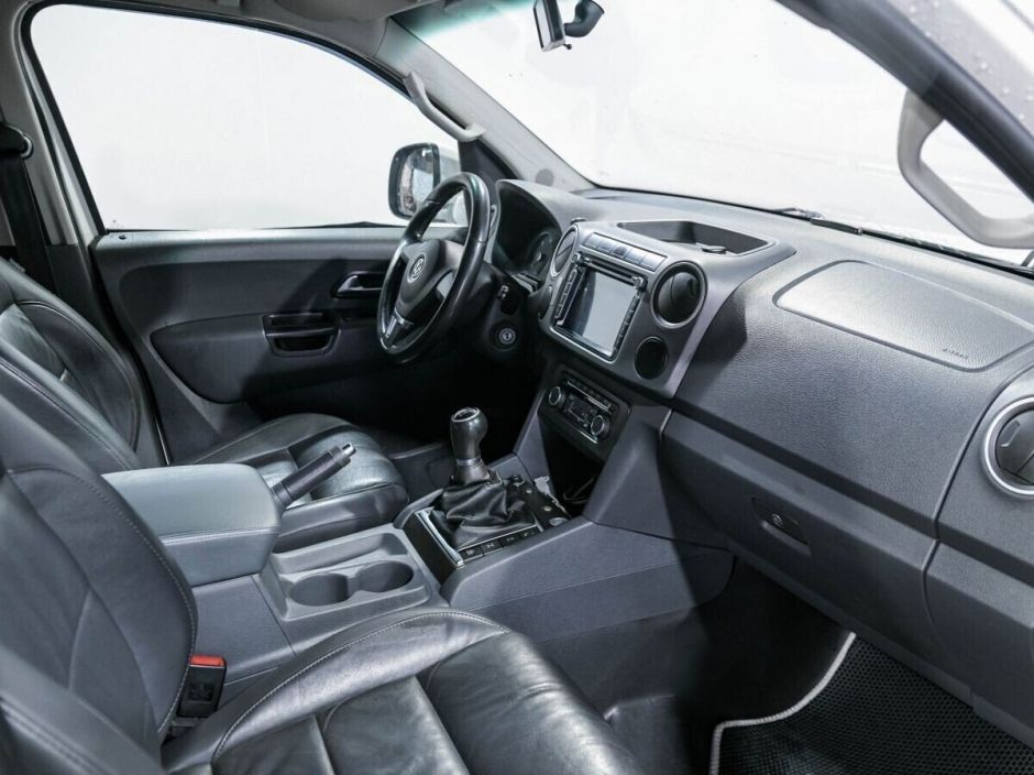 Volkswagen Amarok, 2.0 л, МТ, 2011 фото 2
