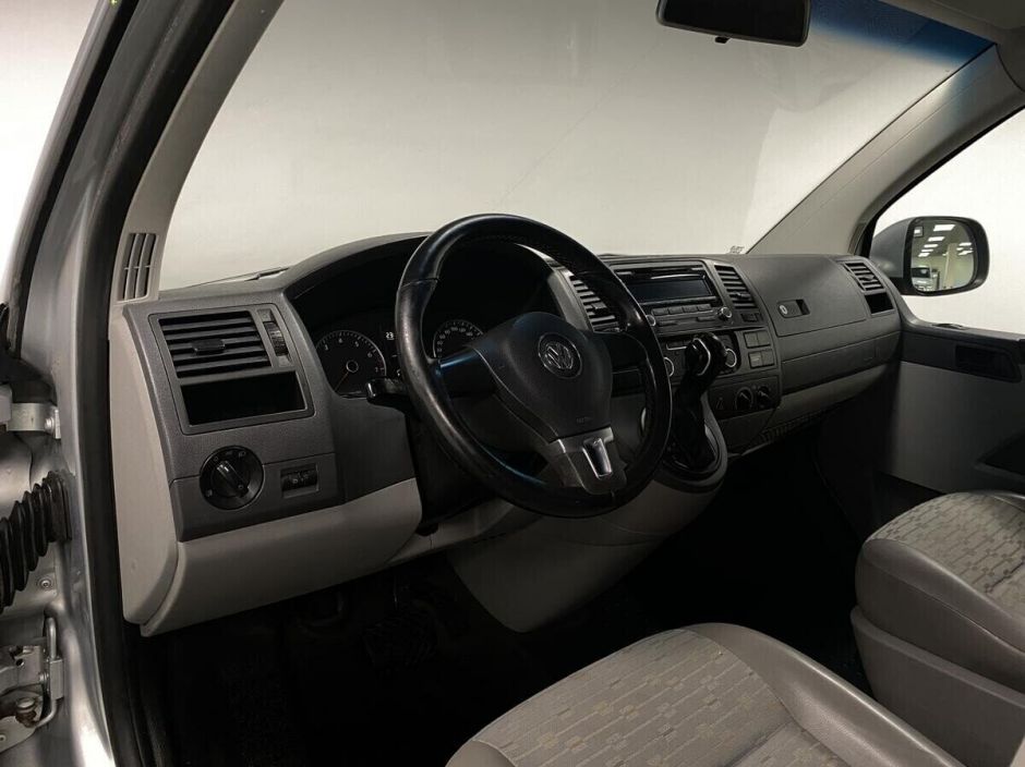 Volkswagen Transporter, 2.0 л, Робот, 2011 фото 7