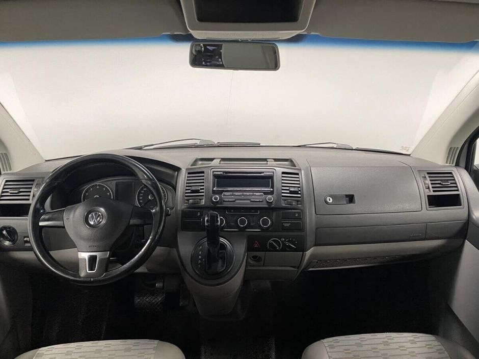 Volkswagen Transporter, 2.0 л, Робот, 2011 фото 8