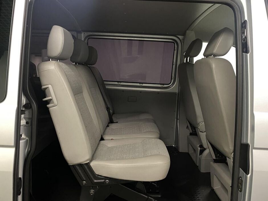 Volkswagen Transporter, 2.0 л, Робот, 2011 фото 2