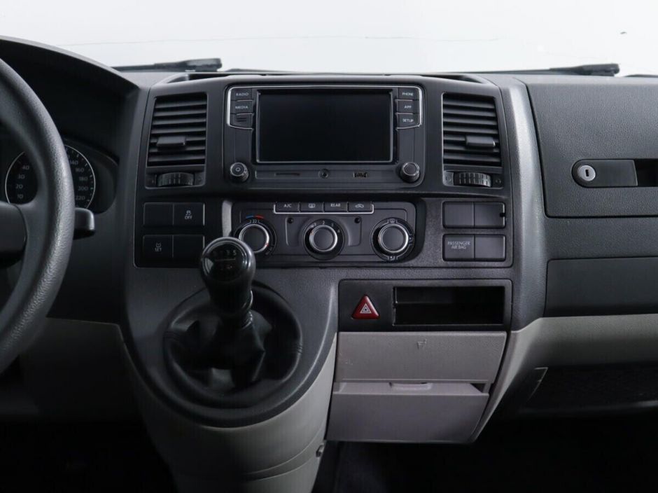 Volkswagen Caravelle, 2.0 л, МТ, 2012 фото 9