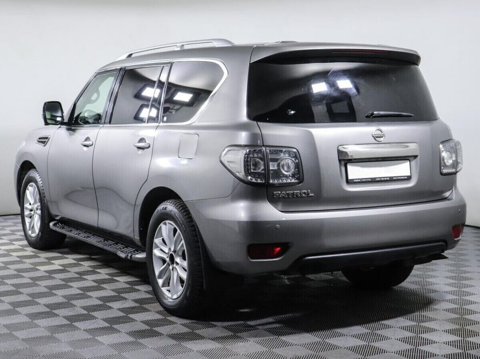 Nissan Patrol, 5.6 л, АТ, 2010 фото 6