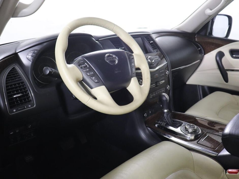 Nissan Patrol, 5.6 л, АТ, 2010 фото 7