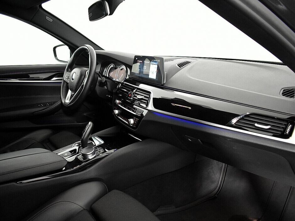 BMW 5 серии, 2.0 л, АТ, 2017 фото 9