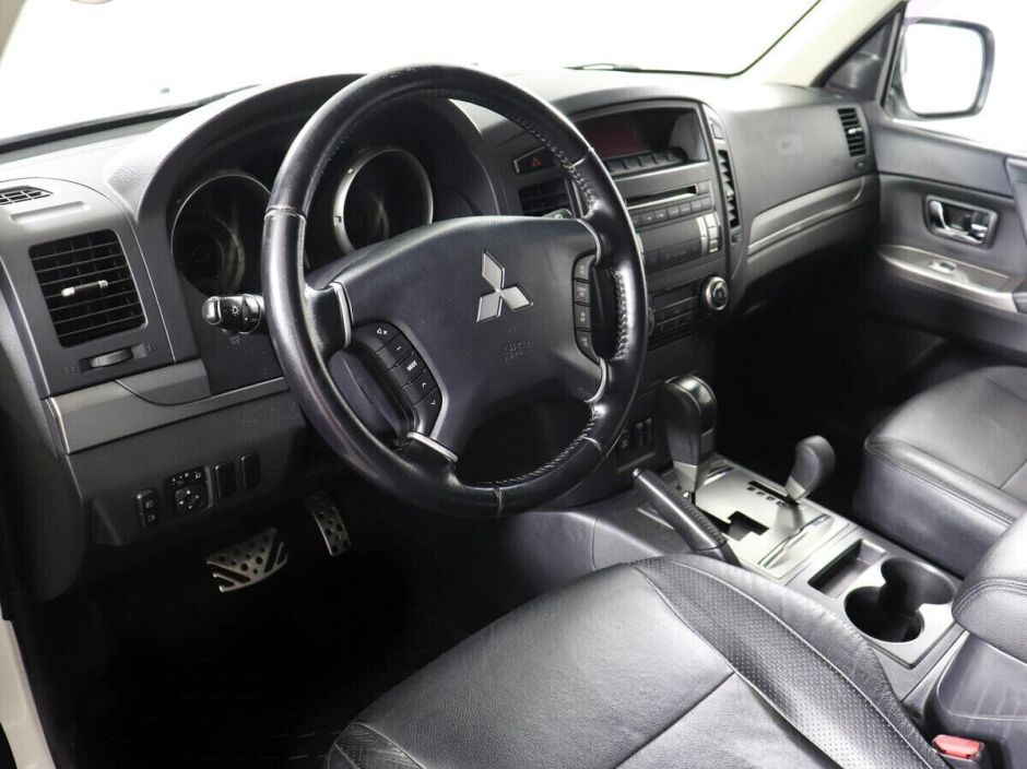 Mitsubishi Pajero, 3.0 л, АТ, 2013 фото 7