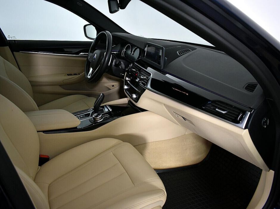 BMW 5 серии, 2.0 л, АТ, 2018 фото 12