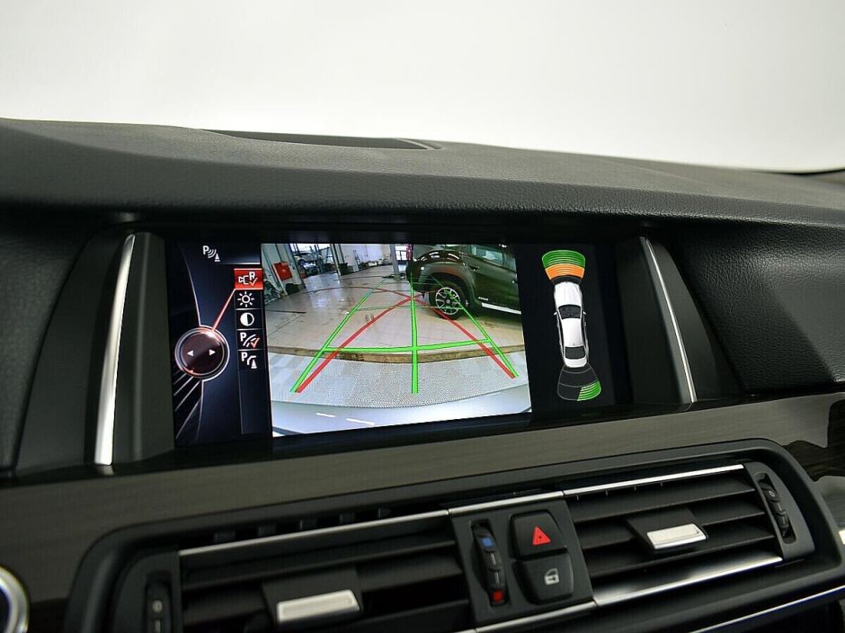 BMW 5 серии, 3.0 л, АТ, 2017 фото 9