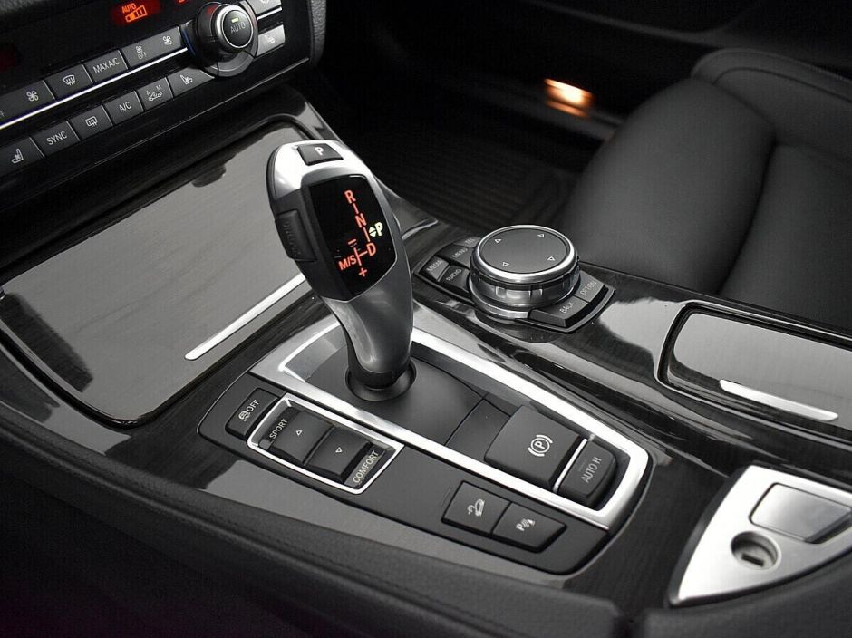 BMW 5 серии, 3.0 л, АТ, 2017 фото 12