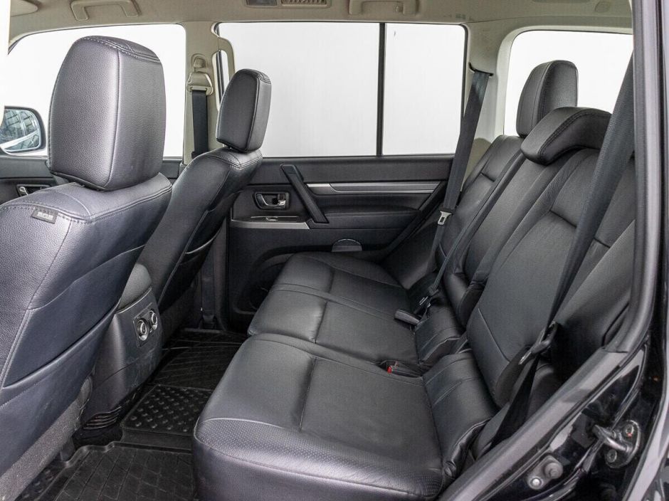 Mitsubishi Pajero, 3.0 л, АТ, 2013 фото 1