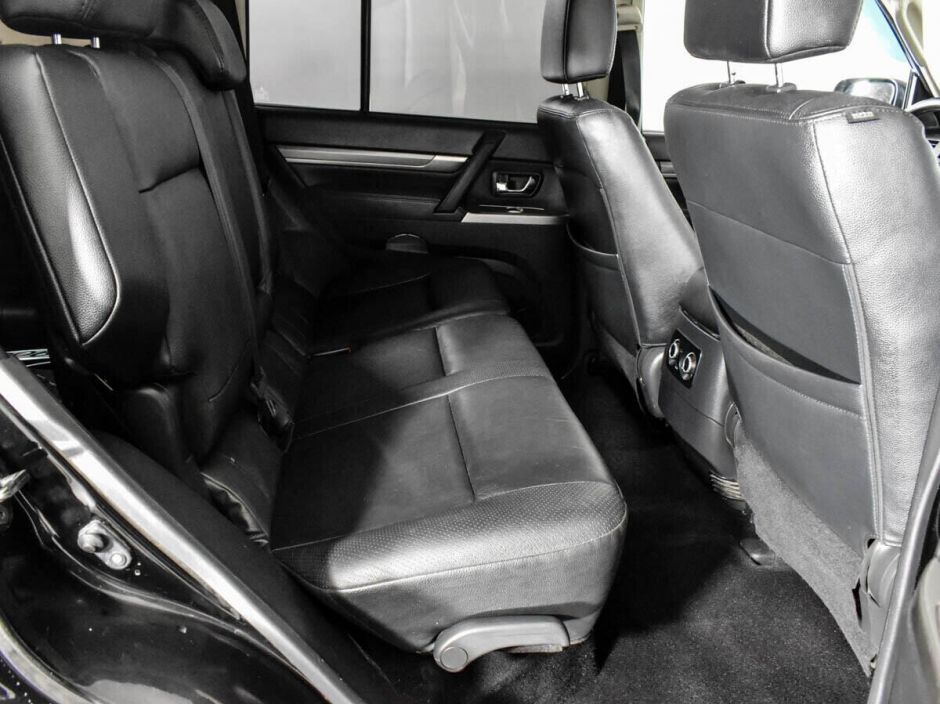 Mitsubishi Pajero, 3.0 л, АТ, 2013 фото 1