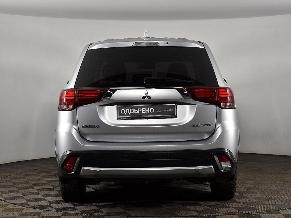 Mitsubishi Outlander, 2.0 л, Вариатор, 2017 фото 6