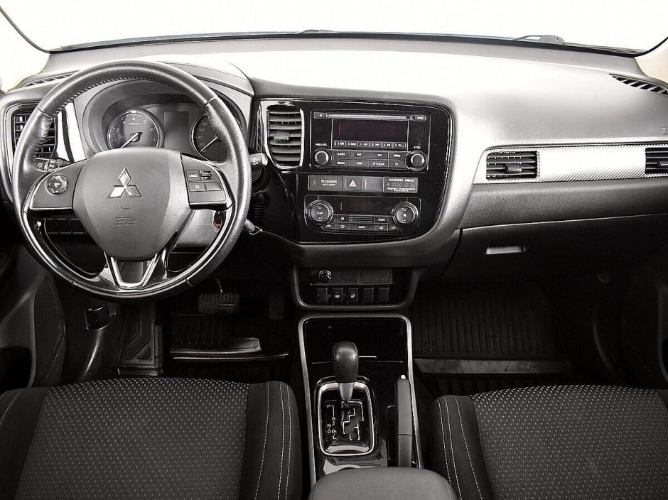 Mitsubishi Outlander, 2.0 л, Вариатор, 2017 фото 9