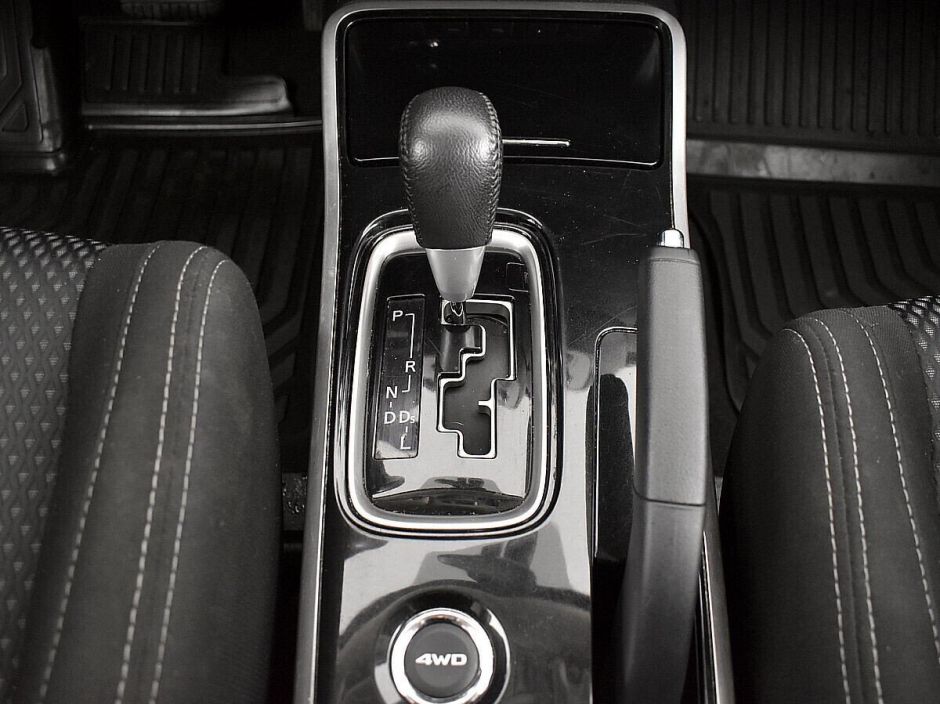 Mitsubishi Outlander, 2.0 л, Вариатор, 2017 фото 11