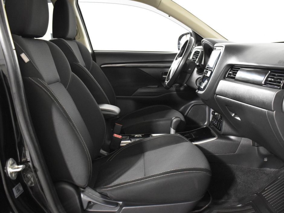 Mitsubishi Outlander, 2.0 л, Вариатор, 2019 фото 2