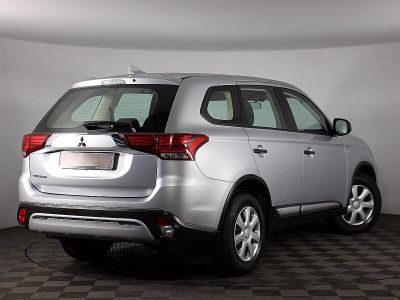 Mitsubishi Outlander, 2.0 л, CVT, 2020 фото 5