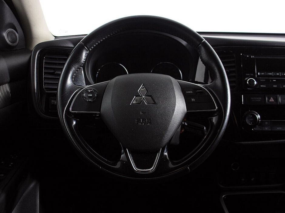 Mitsubishi Outlander, 2.0 л, Вариатор, 2017 фото 10
