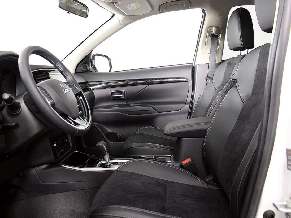 Mitsubishi Outlander, 2.0 л, Вариатор, 2022 фото 7