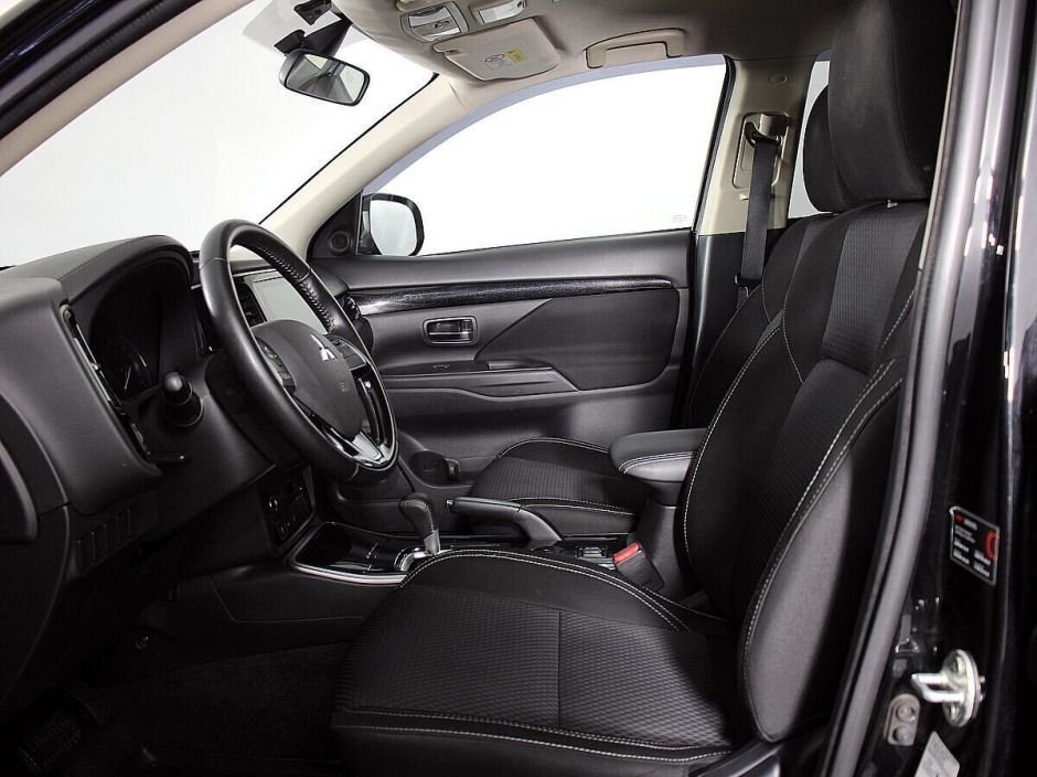 Mitsubishi Outlander, 2.0 л, Вариатор, 2019 фото 7