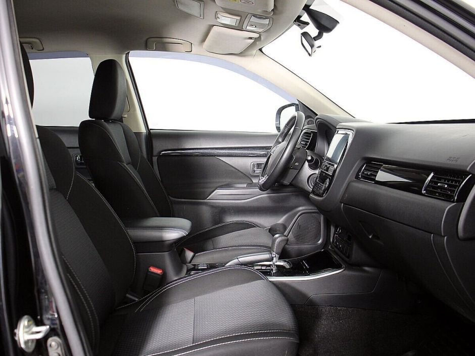 Mitsubishi Outlander, 2.0 л, Вариатор, 2019 фото 2