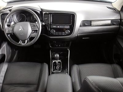 Mitsubishi Outlander, 2.4 л, CVT, 2017 фото 9