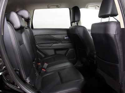 Mitsubishi Outlander, 2.4 л, CVT, 2017 фото 1