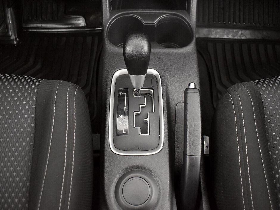 Mitsubishi Outlander, 2.0 л, Вариатор, 2016 фото 2