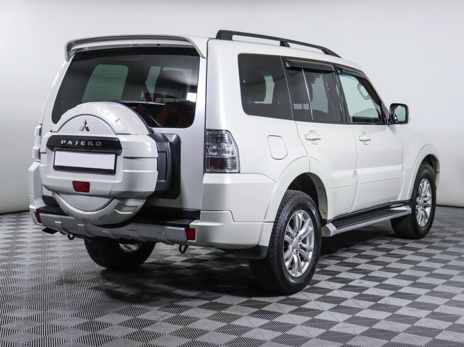Mitsubishi Pajero, 3.5 л, АТ, 2014 фото 4