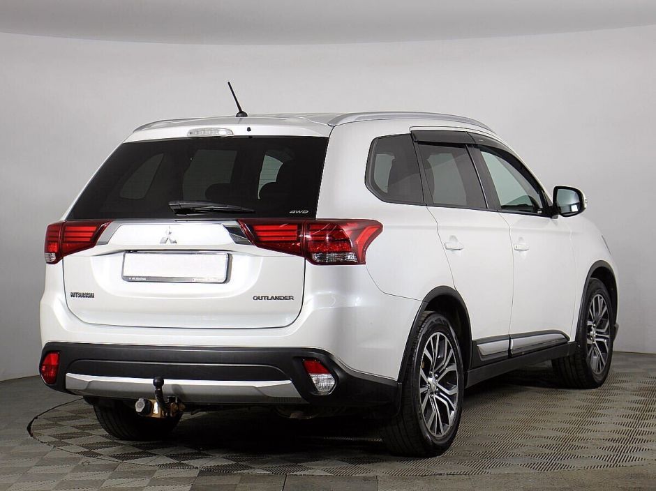 Mitsubishi Outlander, 2.0 л, Вариатор, 2016 фото 5